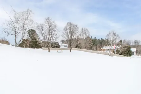 827 Lake Road Newport City VT 05829