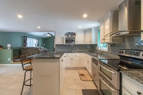 827 Lake Road Newport City VT 05829