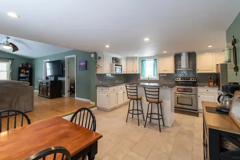 827 Lake Road Newport City VT 05829