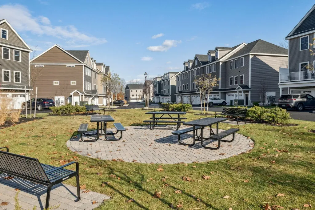 25 Juniper Lane Portsmouth NH 03801