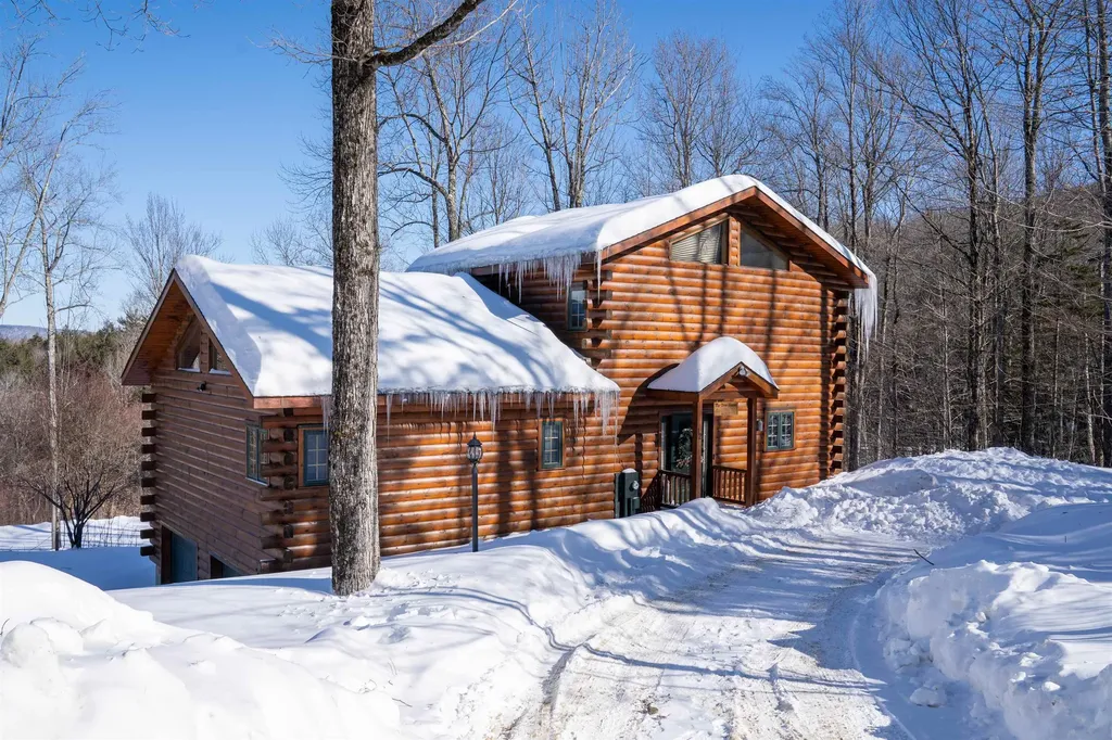 12 Jamie Lane Winhall VT 05340