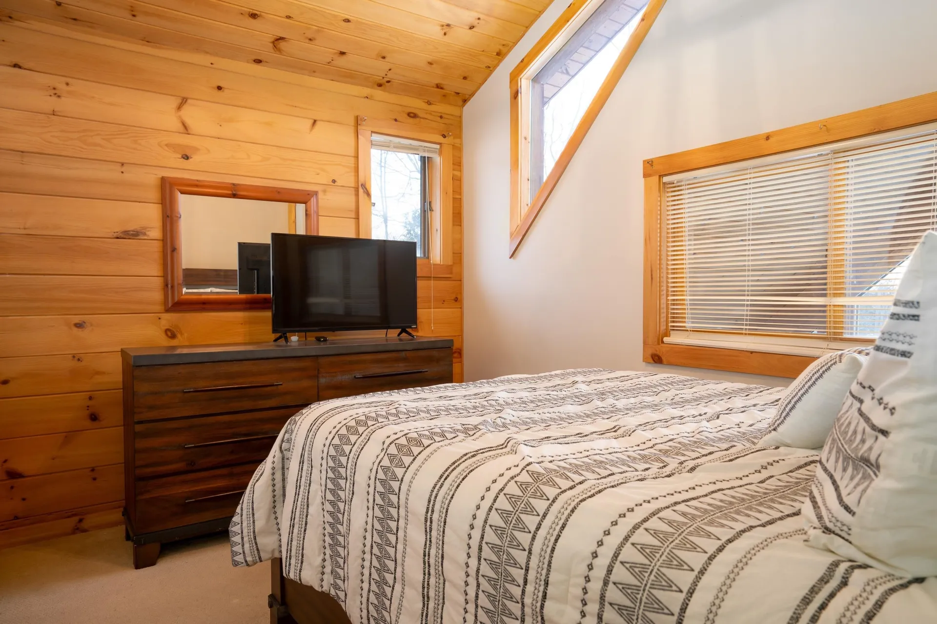 12 Jamie Lane Winhall VT 05340