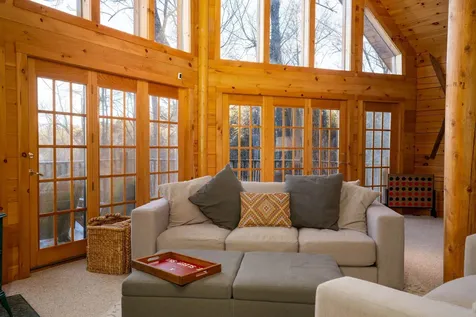 12 Jamie Lane Winhall VT 05340
