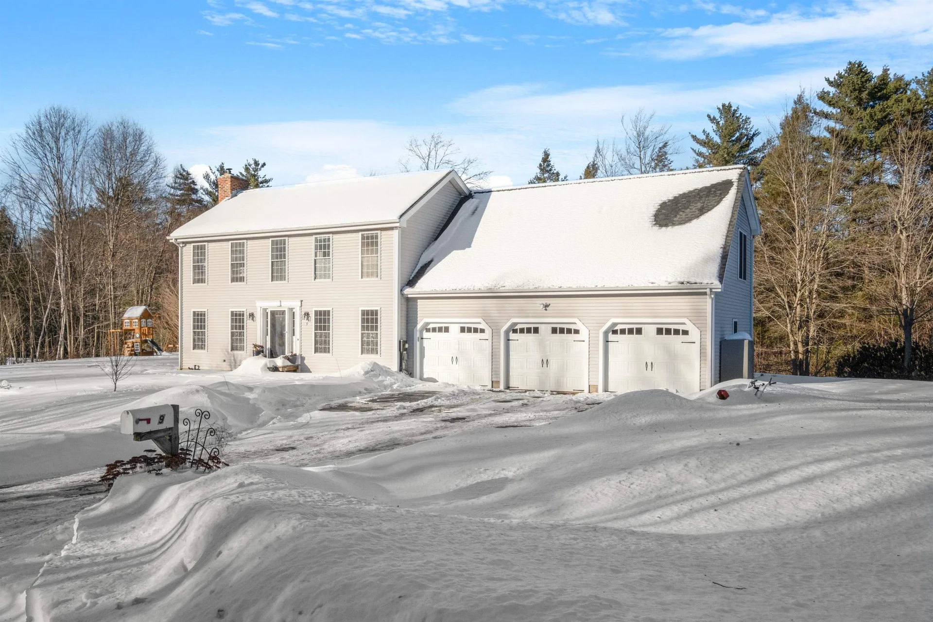 9 Spruce Court Hooksett NH 03106