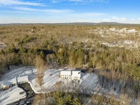 9 Spruce Court Hooksett NH 03106