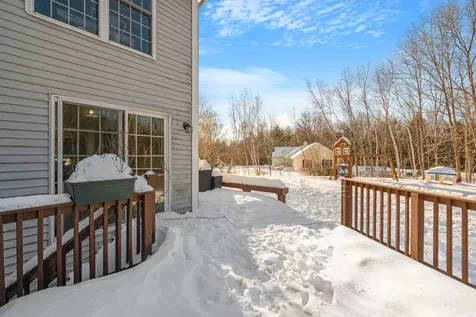 9 Spruce Court Hooksett NH 03106