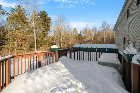 9 Spruce Court Hooksett NH 03106