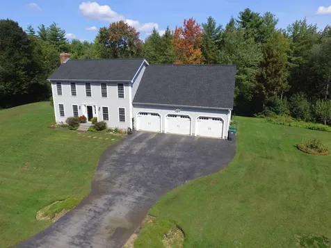 9 Spruce Court Hooksett NH 03106