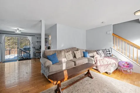 9 Spruce Court Hooksett NH 03106