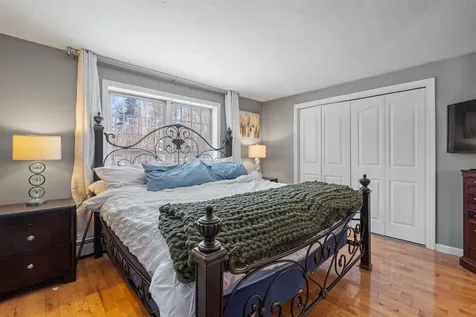 9 Spruce Court Hooksett NH 03106
