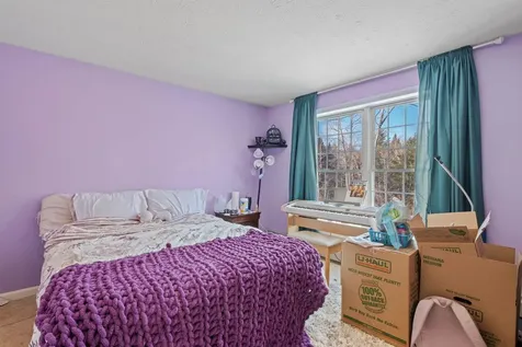 9 Spruce Court Hooksett NH 03106