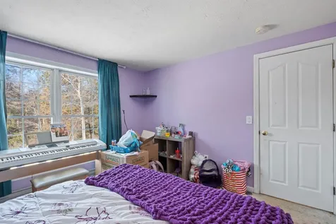 9 Spruce Court Hooksett NH 03106
