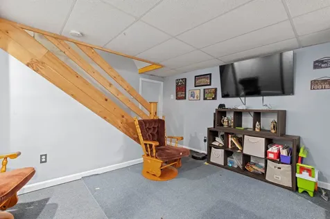 9 Spruce Court Hooksett NH 03106