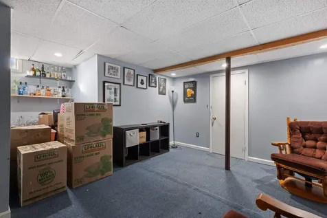 9 Spruce Court Hooksett NH 03106