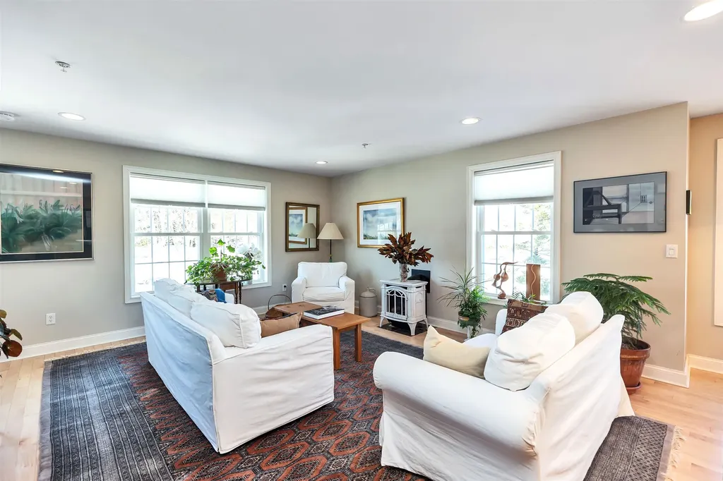 301 Southfield Lane Peterborough NH 03458