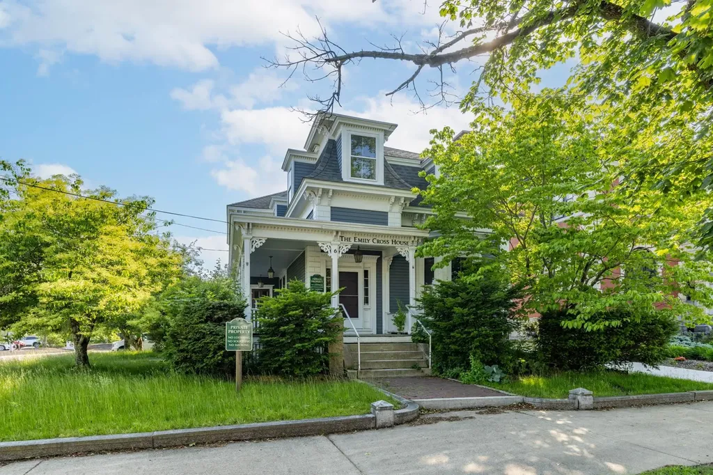 69 South Main Street Rochester NH 03867