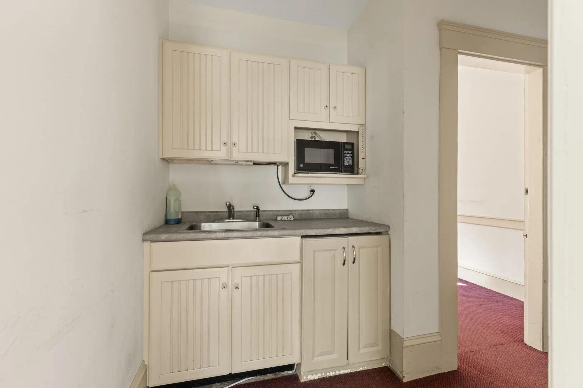 69 South Main Street Rochester NH 03867