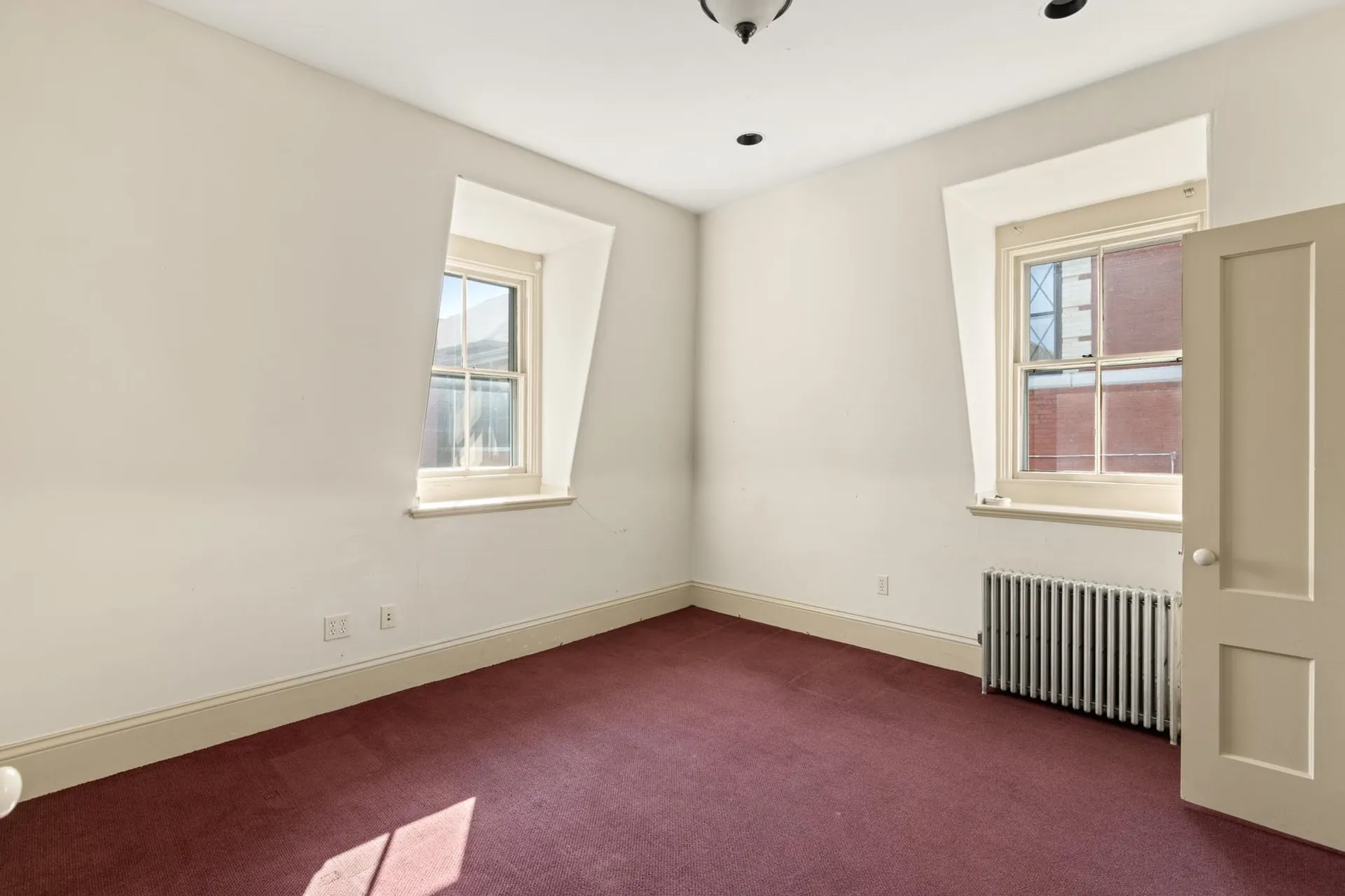 69 South Main Street Rochester NH 03867