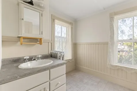 69 South Main Street Rochester NH 03867