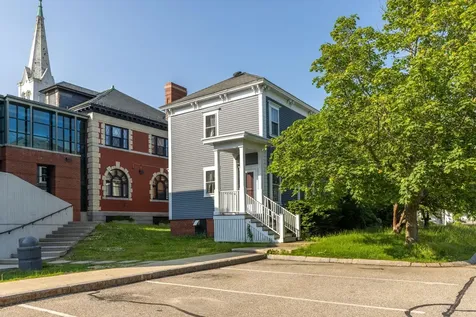 69 South Main Street Rochester NH 03867