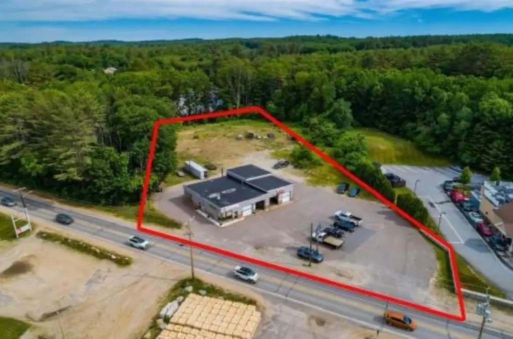 549 West Main Street Tilton NH 03226