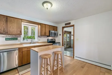 10 Wildwood Drive Fremont NH 03044