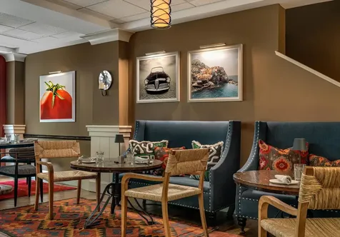 17 Grand Avenue Bedford NH 03110