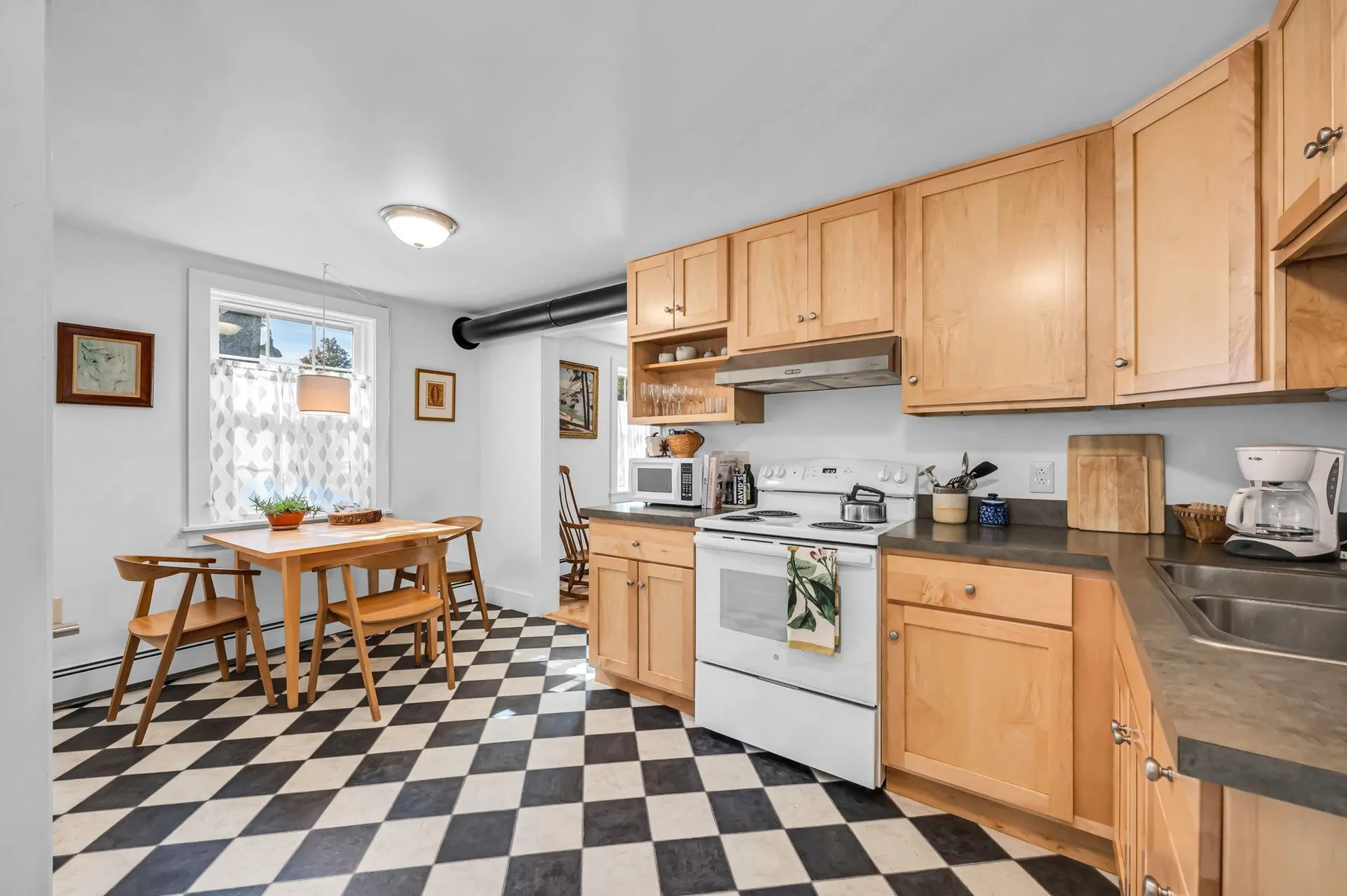 118-120 Main Street Putney VT 05346