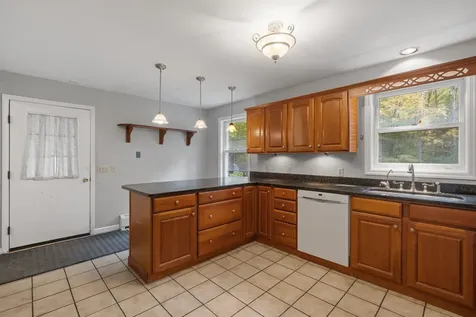 4 Paradise Lane Chichester NH 03258