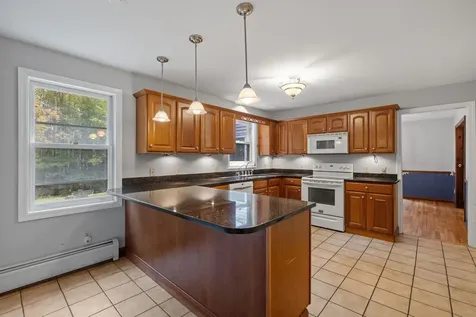 4 Paradise Lane Chichester NH 03258