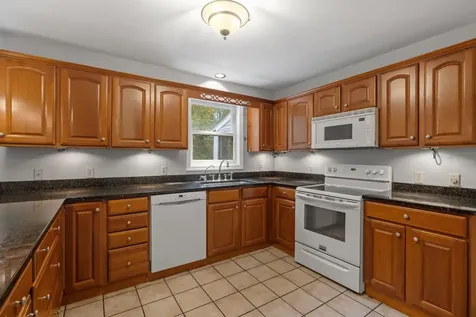 4 Paradise Lane Chichester NH 03258