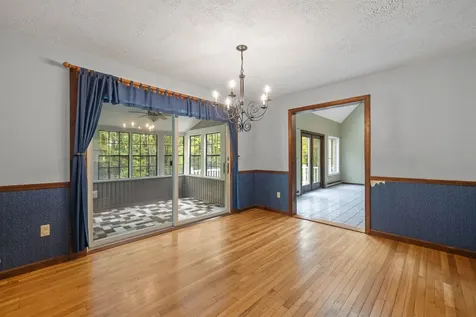 4 Paradise Lane Chichester NH 03258