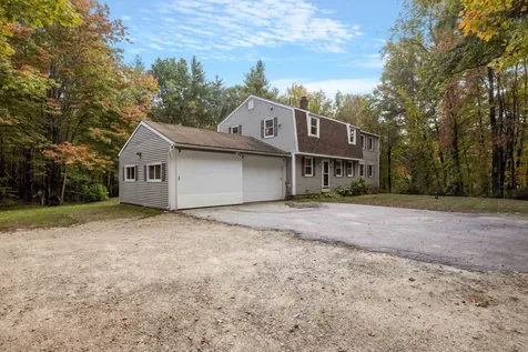 4 Paradise Lane Chichester NH 03258