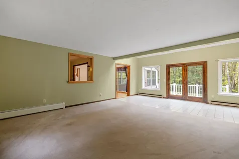 4 Paradise Lane Chichester NH 03258