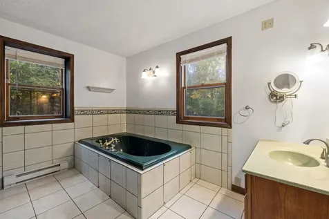 4 Paradise Lane Chichester NH 03258