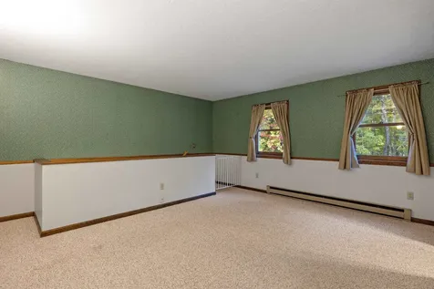 4 Paradise Lane Chichester NH 03258