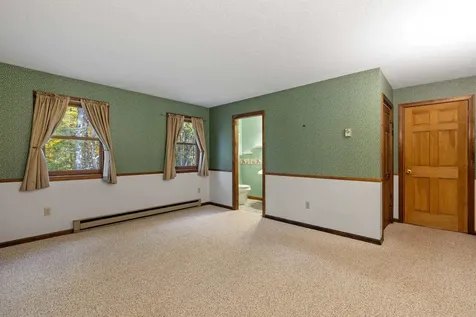 4 Paradise Lane Chichester NH 03258