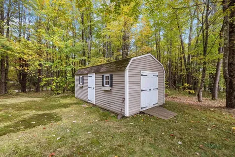 4 Paradise Lane Chichester NH 03258