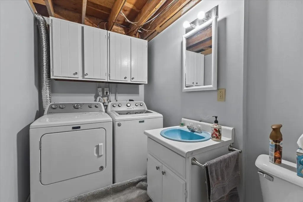 8 Sugartree Lane Essex Junction VT 05452