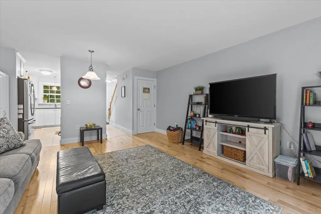 8 Sugartree Lane Essex Junction VT 05452