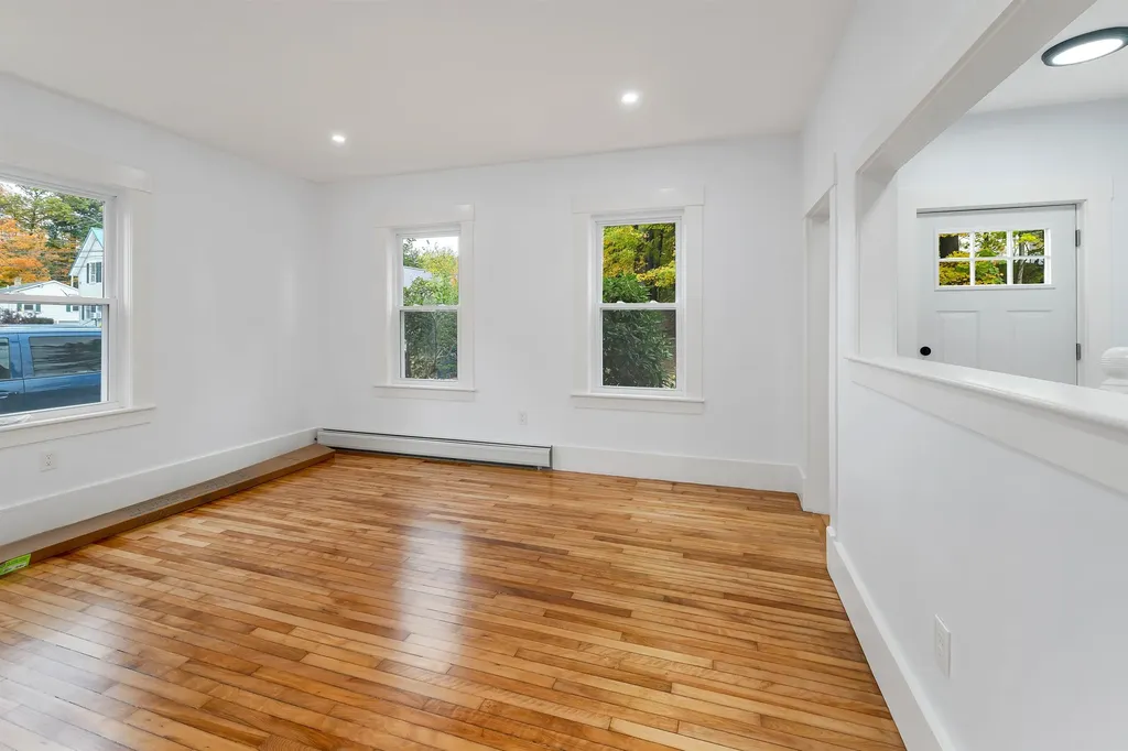 12 Peabody Street Tilton NH 03276