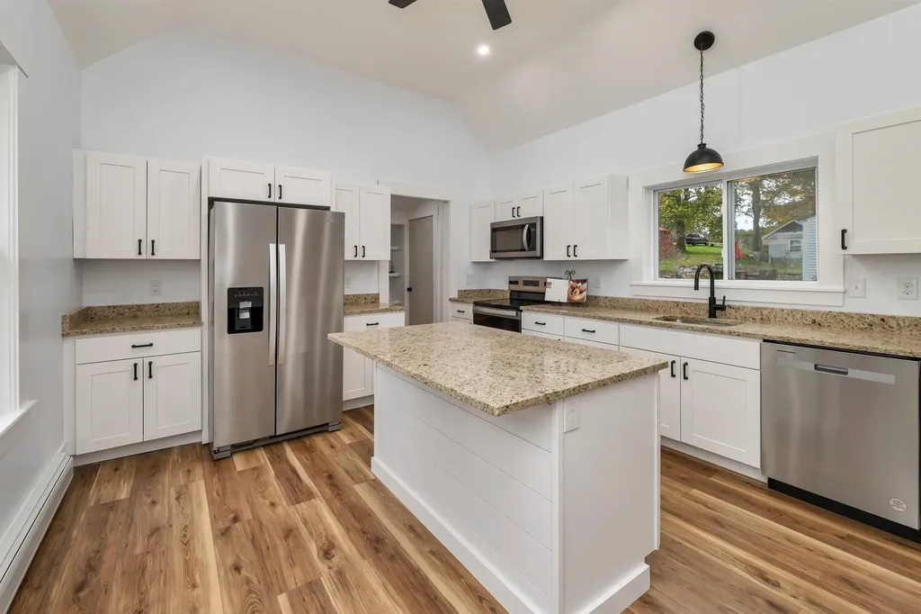 12 Peabody Street Tilton NH 03276