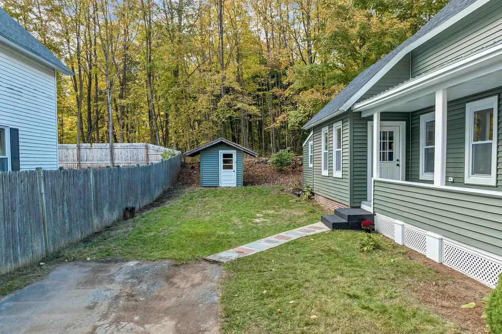 12 Peabody Street Tilton NH 03276