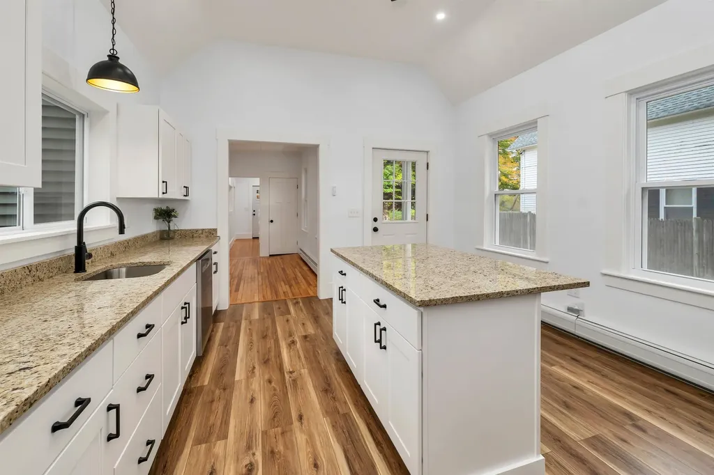 12 Peabody Street Tilton NH 03276