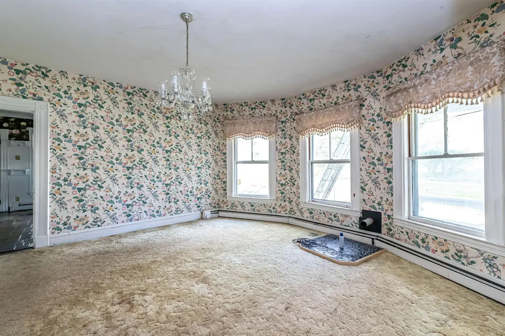 2 N Main Street Mont Vernon NH 03057