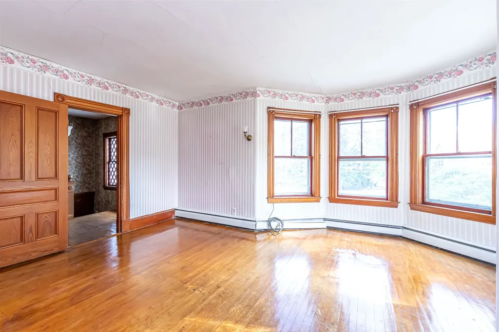 2 N Main Street Mont Vernon NH 03057