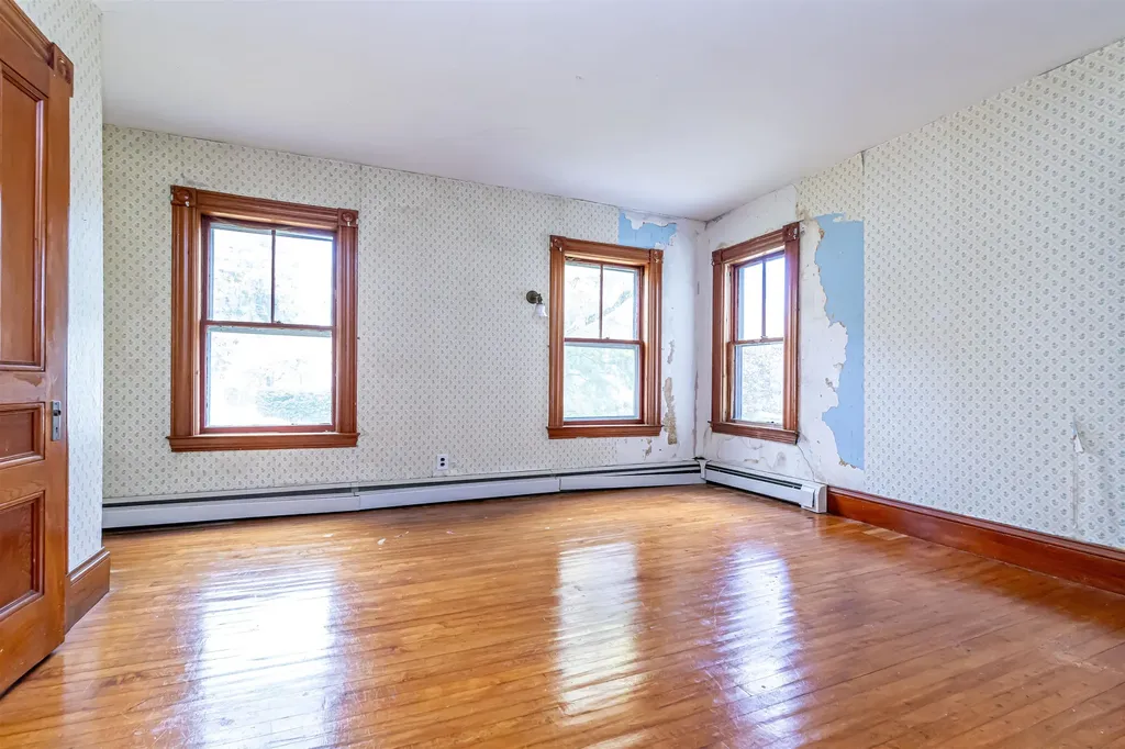 2 N Main Street Mont Vernon NH 03057