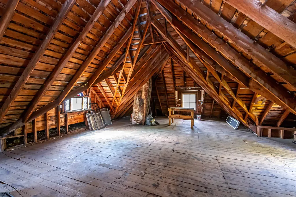 2 N Main Street Mont Vernon NH 03057