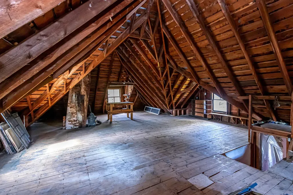 2 N Main Street Mont Vernon NH 03057