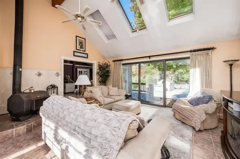 481 Main Street Fremont NH 03044